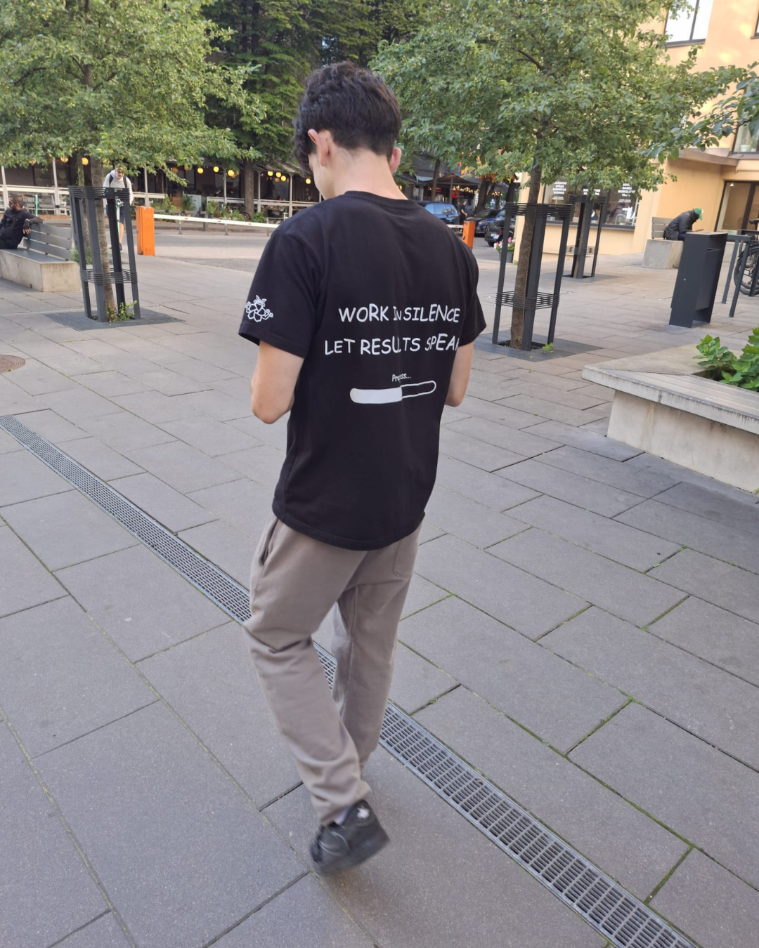 Camiseta "Silent Progress": imagen 1